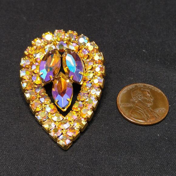 Mid-Century AB Teardrop Brooch – Red Marquise Rhinestones - Picture 8 of 10